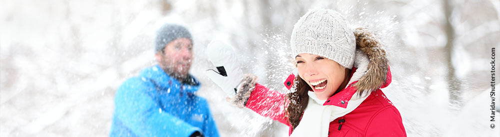 events_evinum_paar_Winter_schneeballschlacht